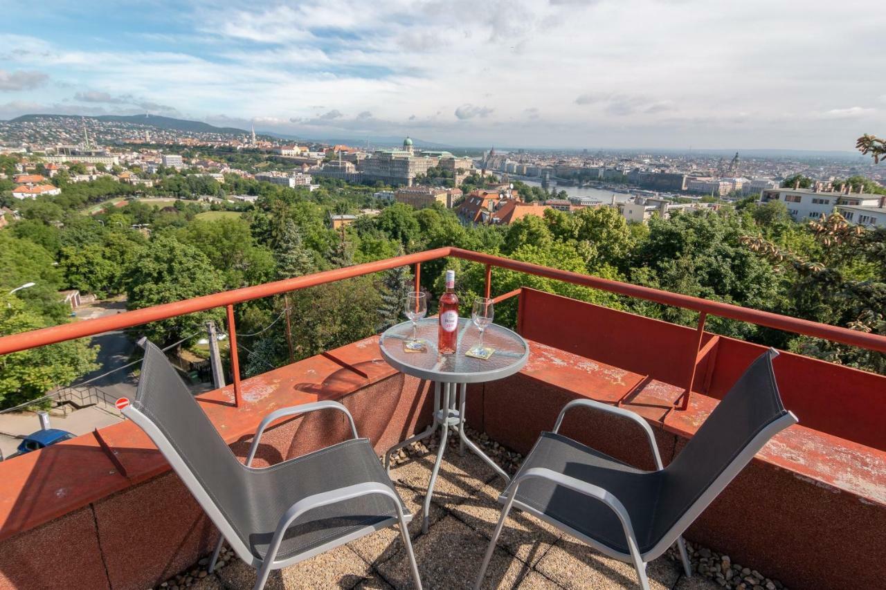 Apartment On Gellert Hill Downtown With Free Garage & Castle View Budapest Luaran gambar