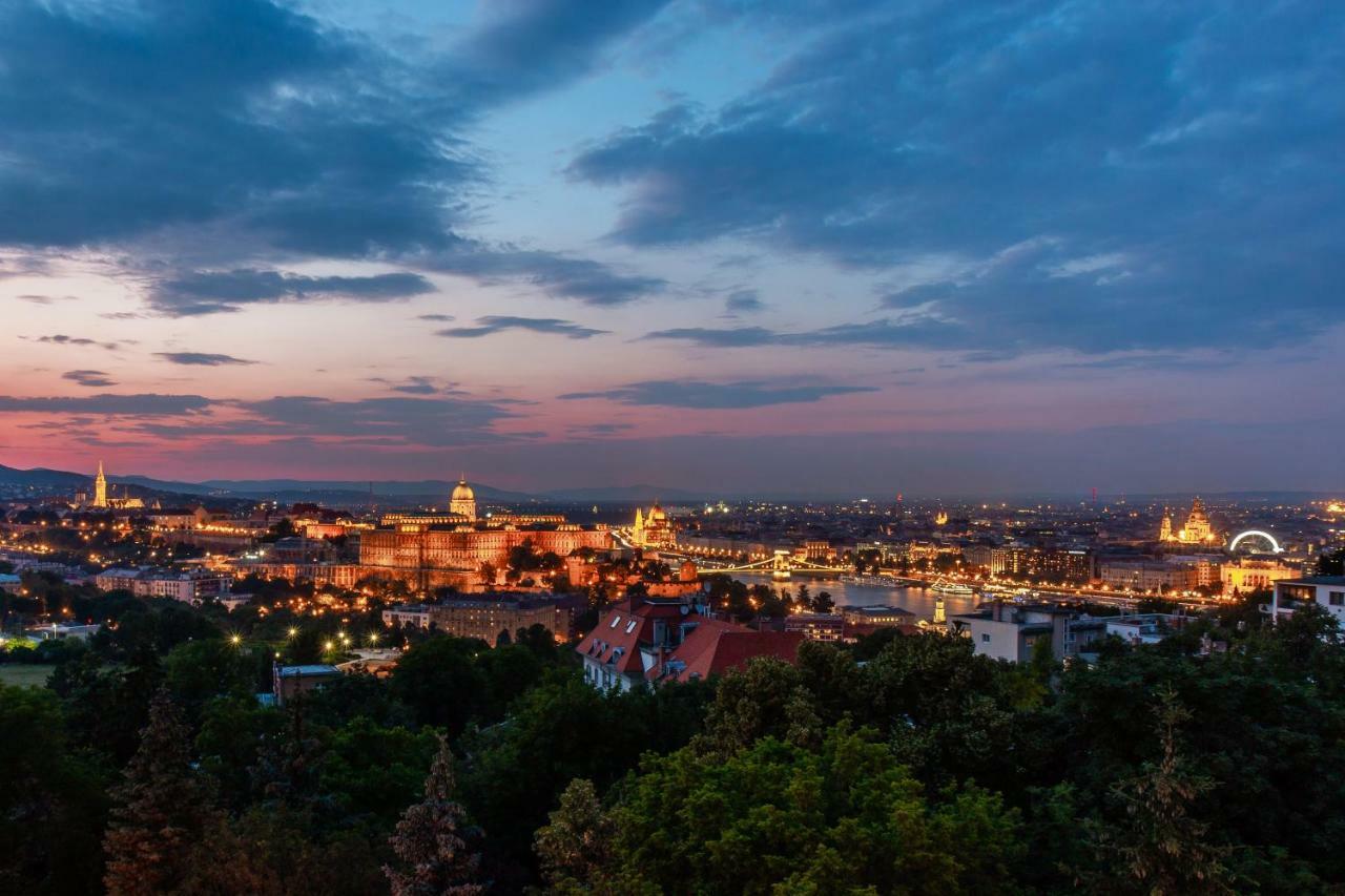 Apartment On Gellert Hill Downtown With Free Garage & Castle View Budapest Luaran gambar